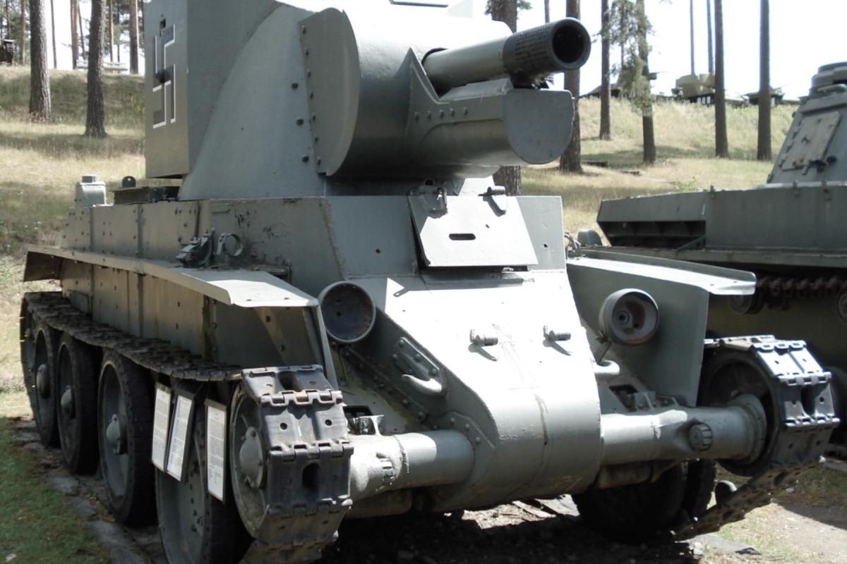 Finnish but-42 assault gun tank artillery ww2 military weapon 