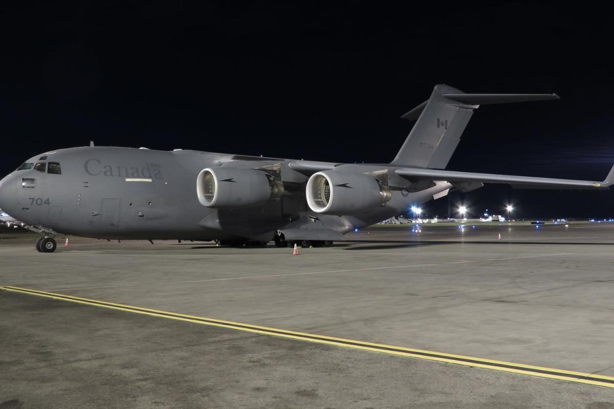 Canadian airforce globe master  cc-177 military aircraft logistics hauler