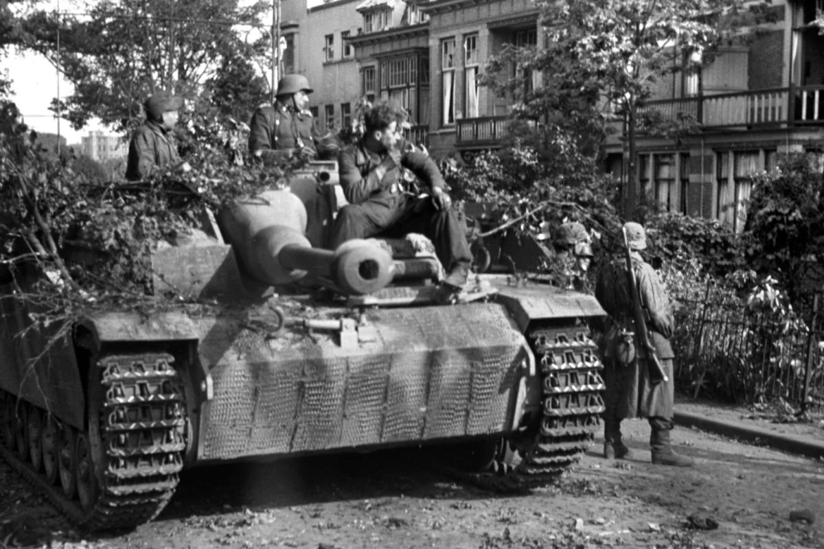 German panzer tank Arnhem retaking ww2