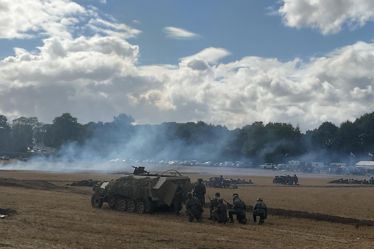 Reanactment battle victory show