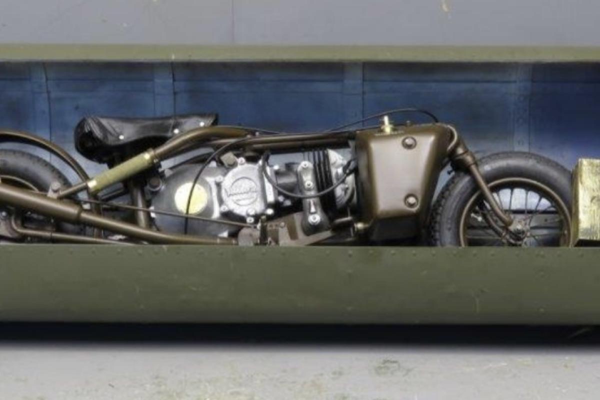 WW2 Welbike parachute canister 
