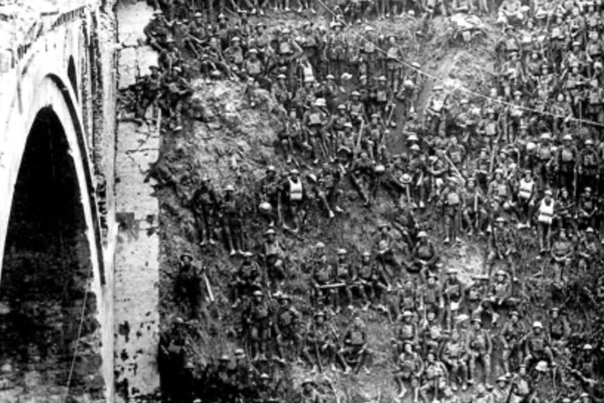 Stquentin canal bridge capture 