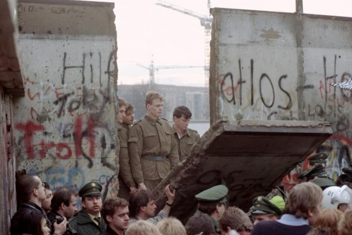 Berlin Wall falls 