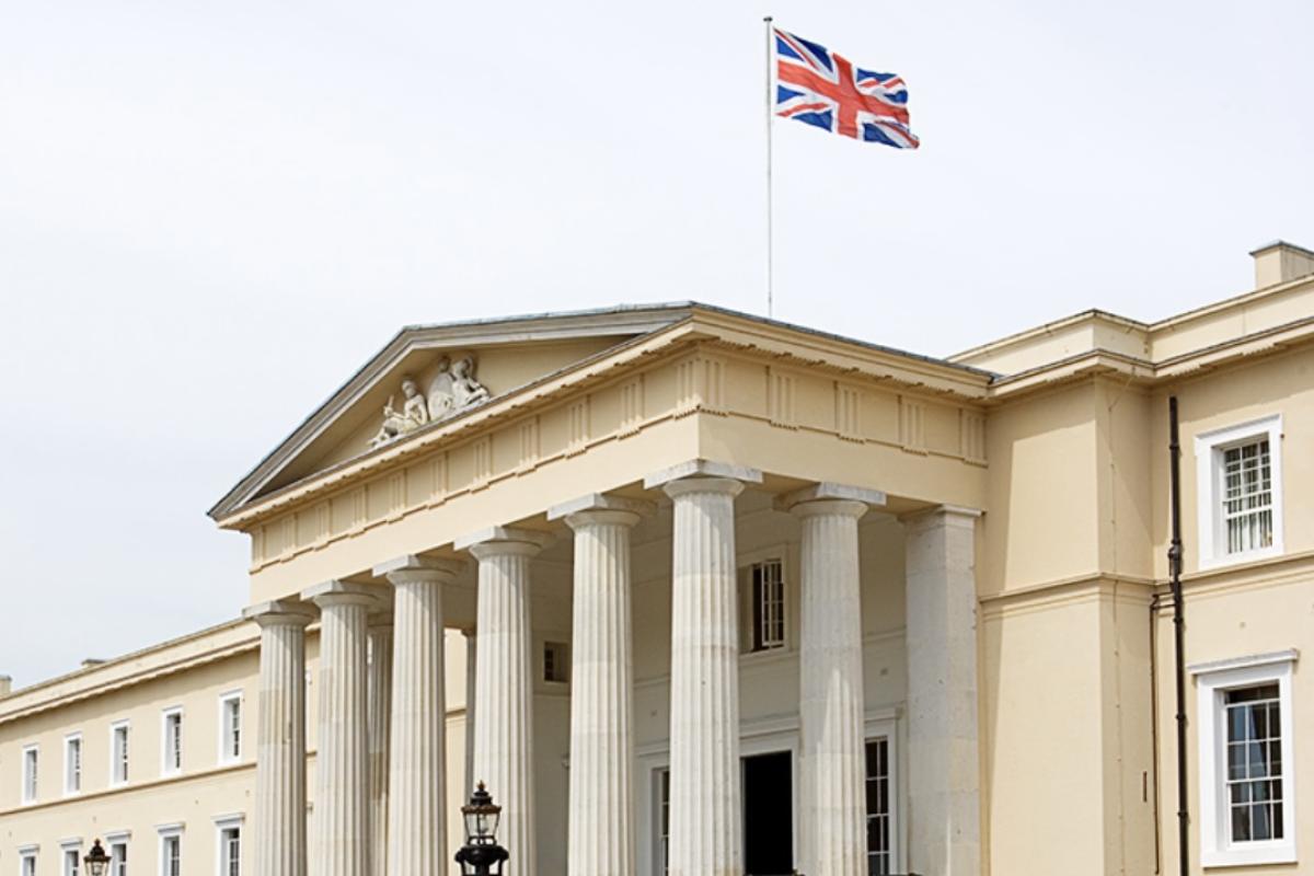 Sandhurst uk military training centre 