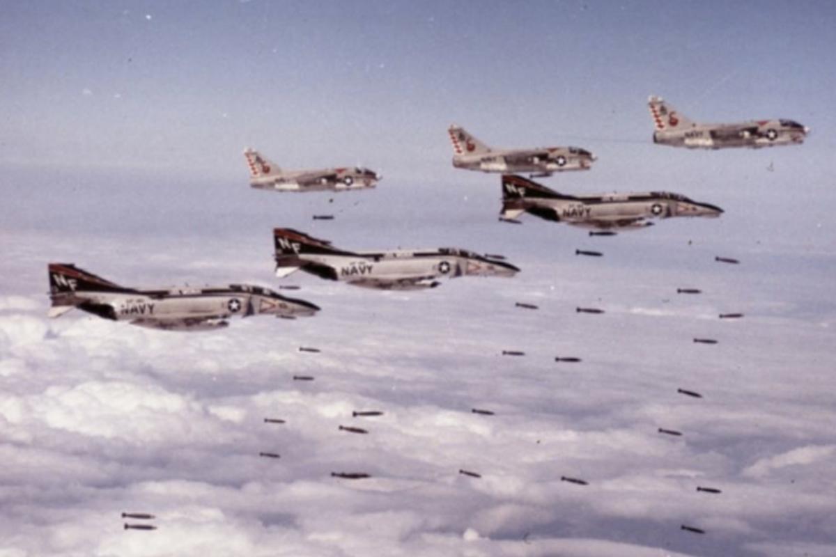 F-4 phantom jets operation linebacker 11