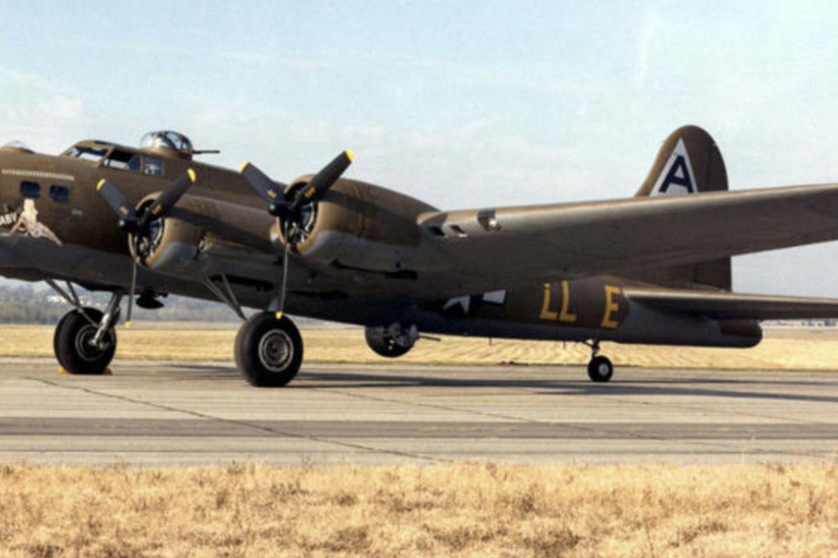 B-17 us bomber ww2 
