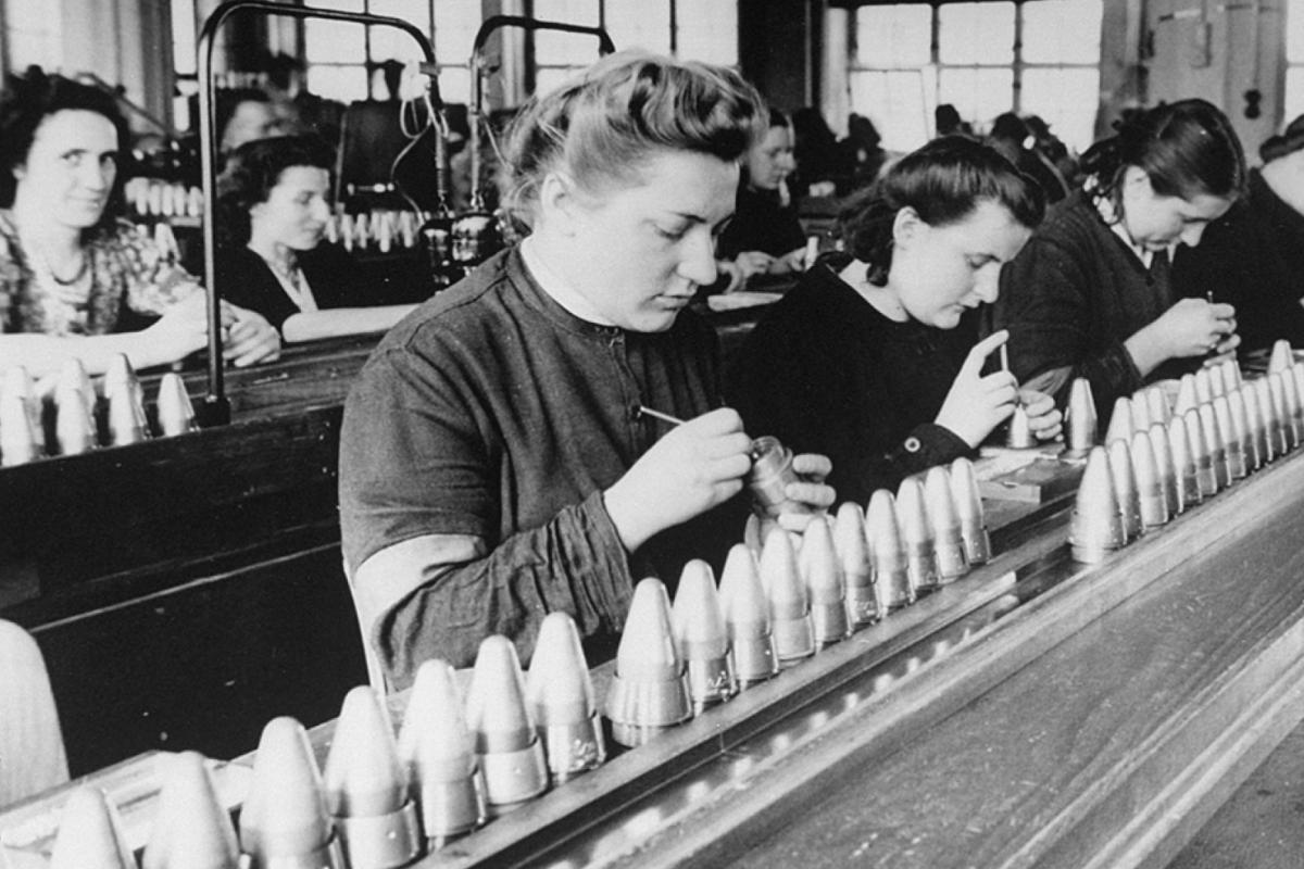 German woman factory workers war work