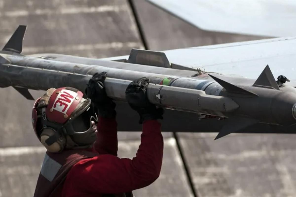 Aim-9 sidewinder missile