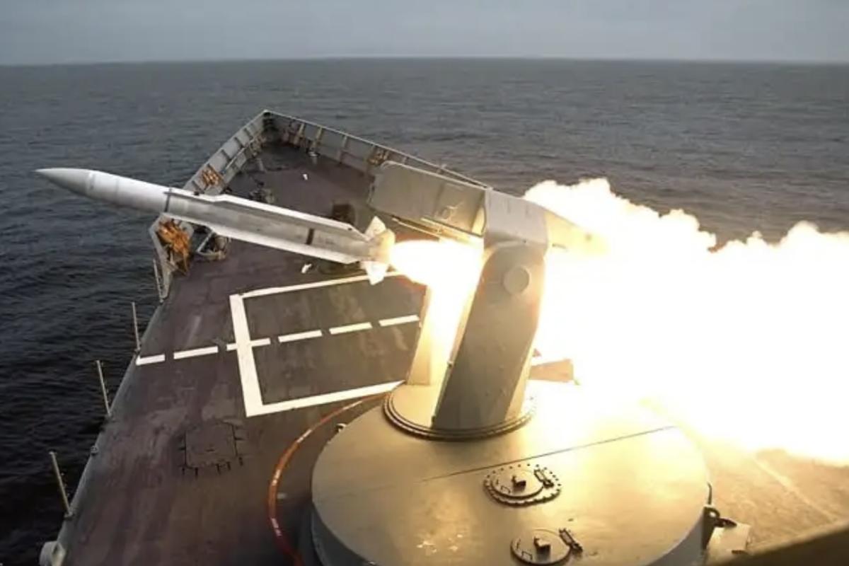 Ship launching missile