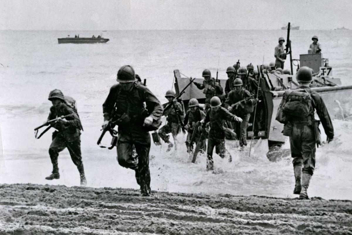 U.s beach landing troops 