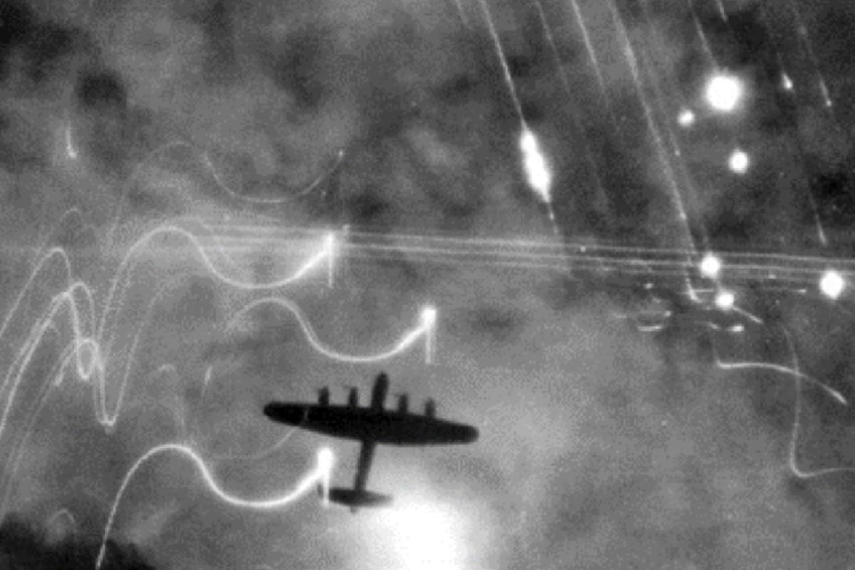 Hamburg path finder bombing raid 