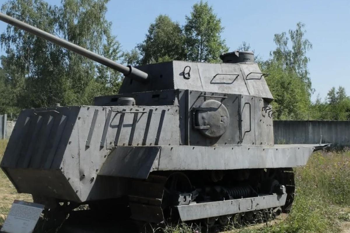 Russian tank tractor Katz-16