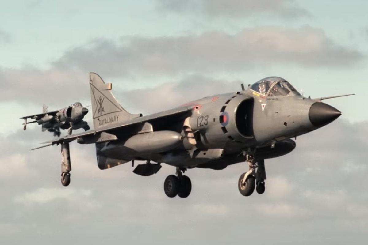 Harrier jump jet 