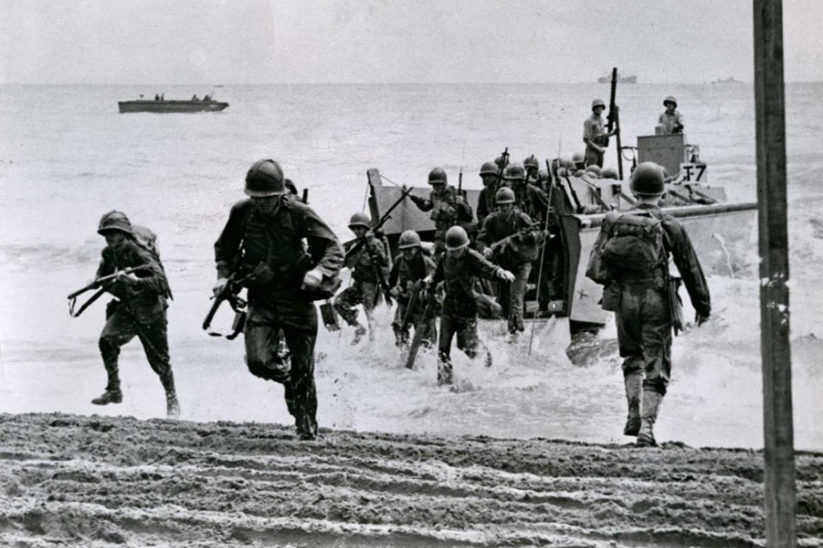 U.s forces beech landing Guadalcanal