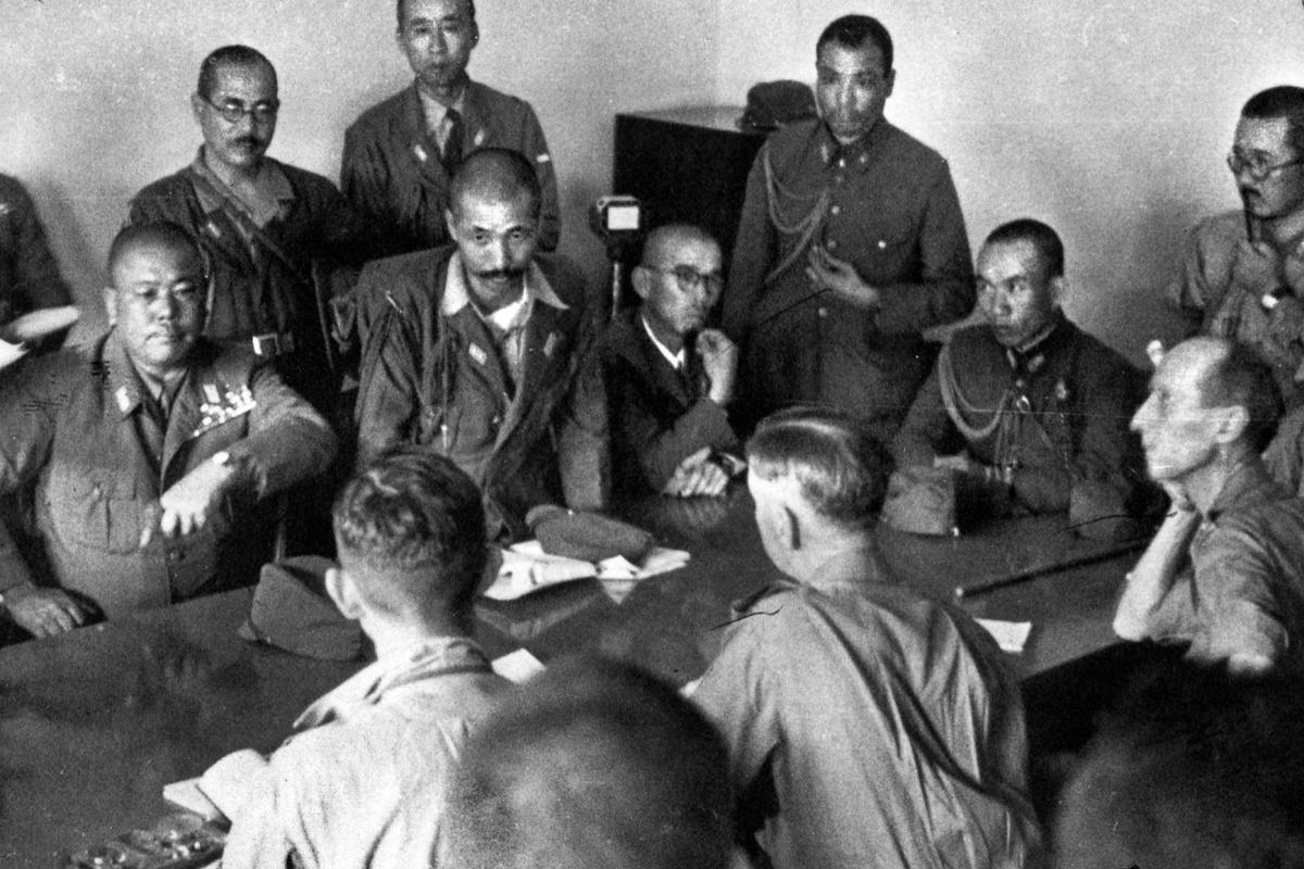 Surrender meeting signing to Japanese in Singapore 