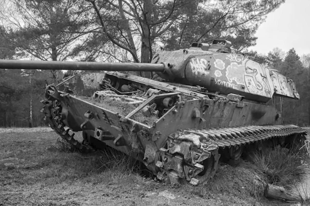 German damaged tank