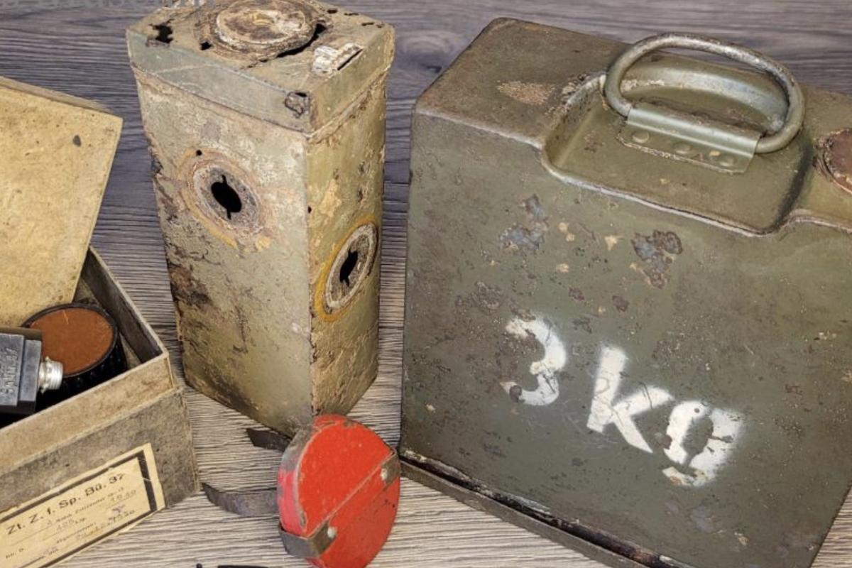 Zeitzunder fur sprengbuchse time fuze explosive charge 