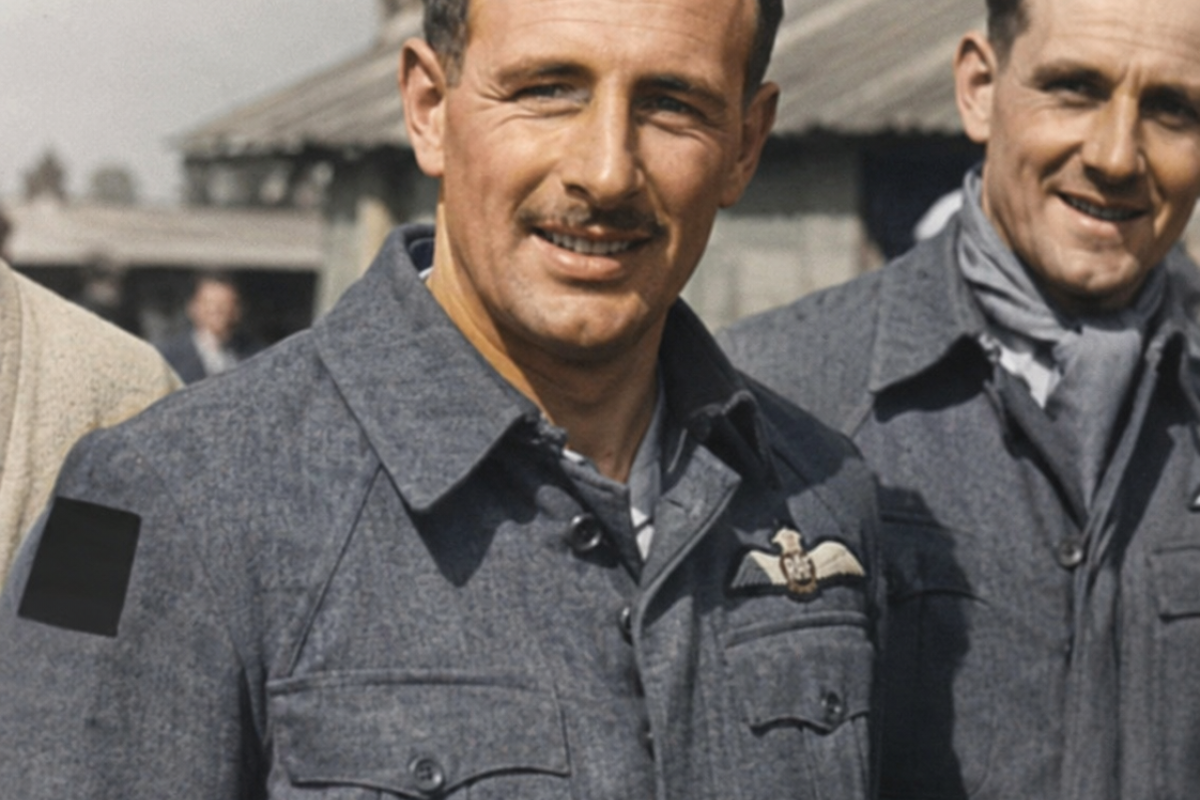 M o bergh  pilot raf shot down in Korea 