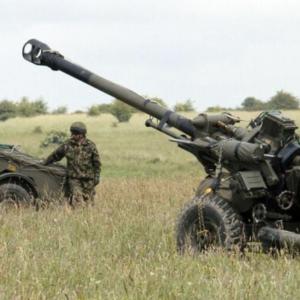 Artillery gun