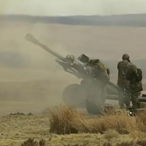 105 artillery gun 