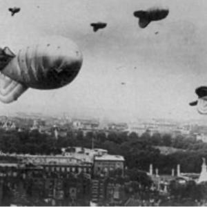 Barrage balloons ww2