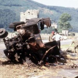 Bomb blast IRA terrorist Paras 