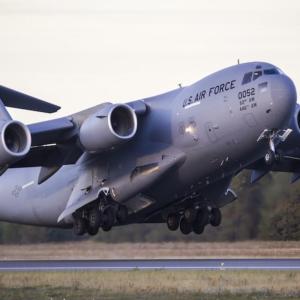 U.s.a airforce military plane c-17 globemaster 111 jet aircraft 