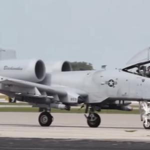 A-10 Warthog tank buster USA plane jet fighter military weapon