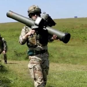 Man pats anti tank weapon 