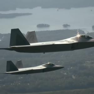 F-22 raptor USA airforce stealth bomber fighter plane