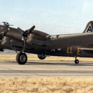 B-17 us bomber ww2 