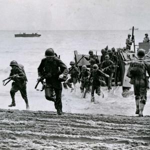 U.s beach landing troops 