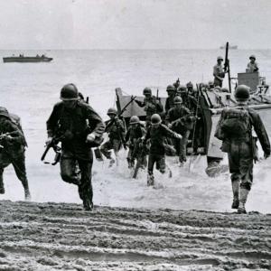 U.s forces beech landing Guadalcanal