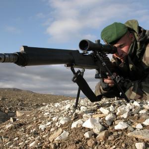 French fr f2 sniper rifle 