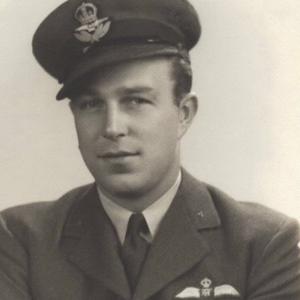 Sun leader raf Roger bushel