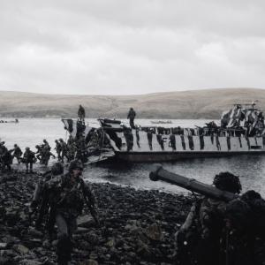 Falklands troop landings 
