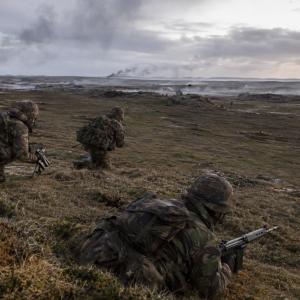 Paras attack