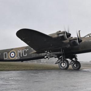 Short Stirling bomber plane