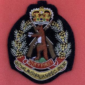 Bullion badge of royal Australian regiment 