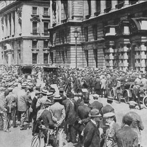Ww1 announced public gatherings 